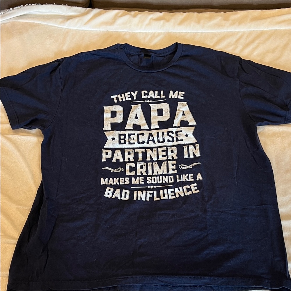 Gildan Navy Short-Sleeve 'They Call Me Papa' Graphic Tee